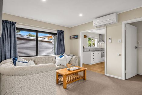 Photo of property in 9 Cooper Avenue, Holdens Bay, Rotorua, 3010