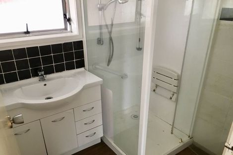 Photo of property in 1/29 Lane Road, Weymouth, Auckland, 2103