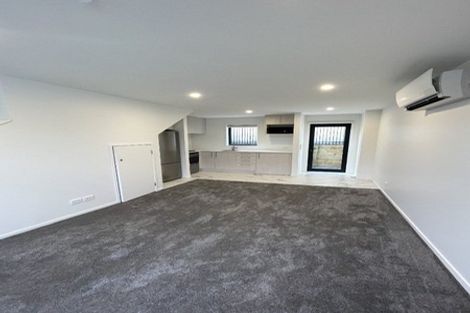 Photo of property in 2/81 Kervil Avenue, Te Atatu Peninsula, Auckland, 0610