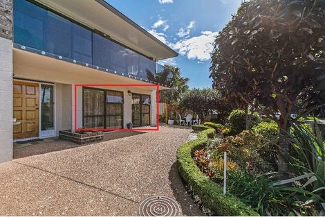 Photo of property in 10 Cyclades Place, Shelly Park, Auckland, 2014