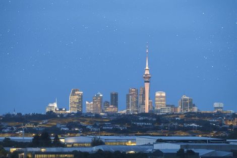 Photo of property in 30 Farquhar Road, Glendene, Auckland, 0602