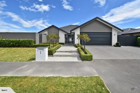 Photo of property in 5 Gosling Crescent, Halswell, Christchurch, 8025