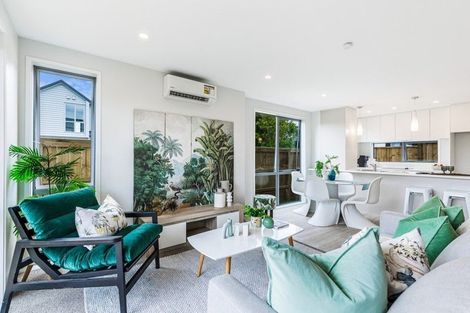 Photo of property in 3/51 Wharf Road, Te Atatu Peninsula, Auckland, 0610