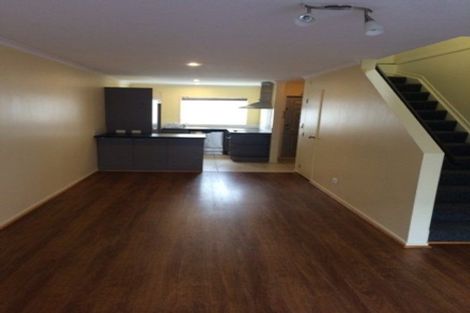 Photo of property in 20 Brashier Circle, Sunnyvale, Auckland, 0612