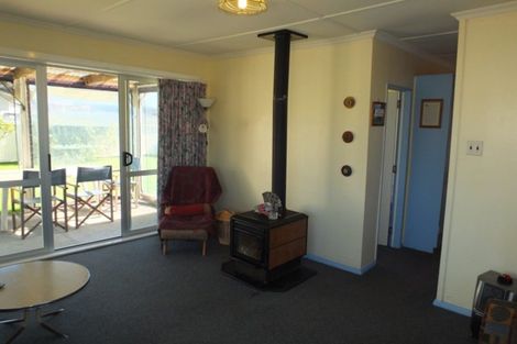 Photo of property in 17 Pratt Avenue, Foxton Beach, Foxton, 4815