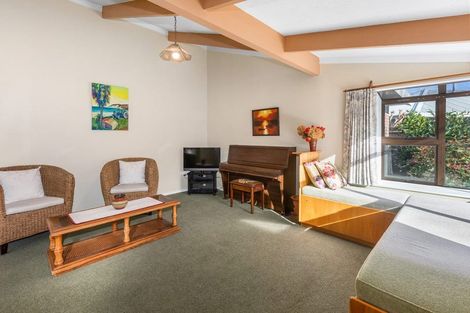 Photo of property in 16a Clare Street, Cambridge, 3434