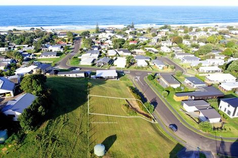 Photo of property in 8 Ross Place, Whiritoa, Whangamata, 3691