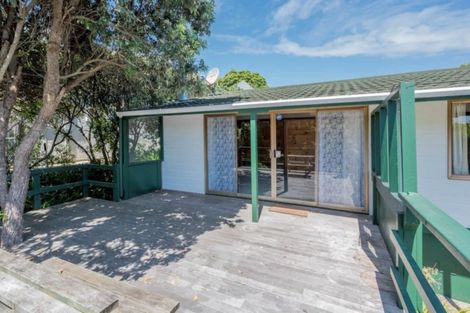 Photo of property in 30 Field Way, Waikanae Beach, Waikanae, 5036