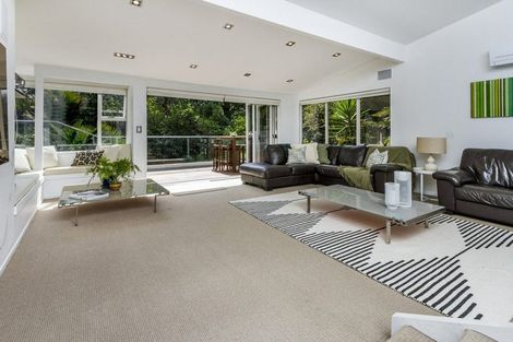 Photo of property in 20 Mcdowell Crescent, Hillcrest, Auckland, 0627