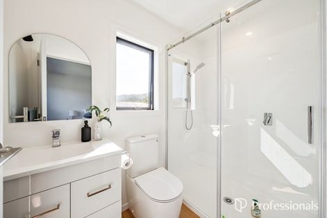 Photo of property in 24b Wainuiomata Road, Wainuiomata, Lower Hutt, 5014