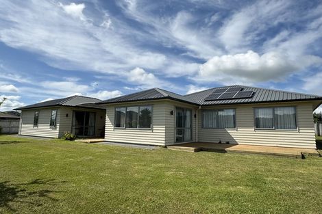 Photo of property in 10 Remana Crescent, Huapai, Kumeu, 0810