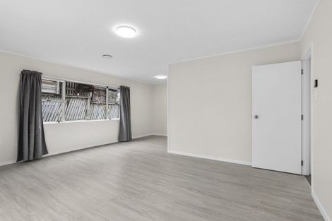 Photo of property in 2/152 Rathgar Road, Henderson, Auckland, 0610