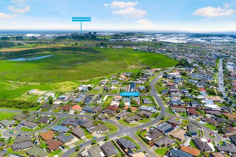 Photo of property in 5 Retreat Drive, Mangere, Auckland, 2022