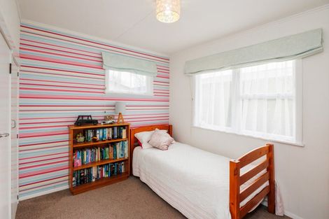 Photo of property in 90 Brightwater Terrace, Terrace End, Palmerston North, 4410