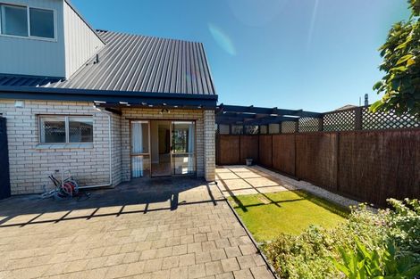 Photo of property in 8 Essex Place, Springvale, Whanganui, 4501