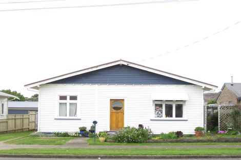 Photo of property in 37 Sackville Street, Fitzroy, New Plymouth, 4312