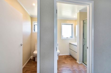 Photo of property in 13 Harmel Road, Glendene, Auckland, 0602