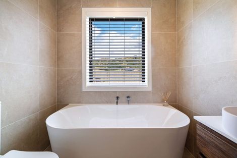 Photo of property in 18 Grain Close, Jacks Point, 9371