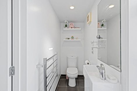 Photo of property in 60a Brockworth Place, Riccarton, Christchurch, 8011