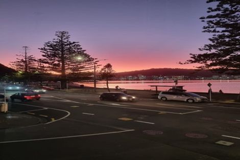 Photo of property in 240 Oriental Parade, Oriental Bay, Wellington, 6011