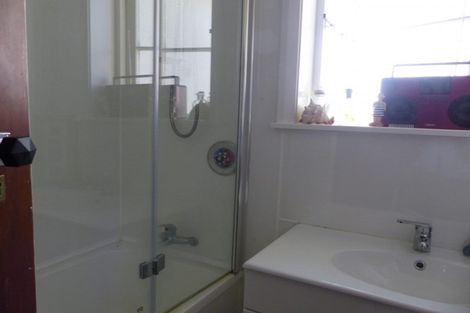 Photo of property in 1 Edinburgh Street, Waimate, 7924