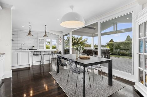 Photo of property in 35 Seaview Avenue, Northcote, Auckland, 0627