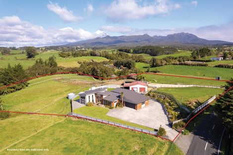 Photo of property in 1375 Carrington Road, Hurworth, New Plymouth, 4371
