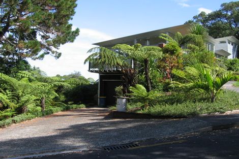 Photo of property in 23 Cleve Road, Green Bay, Auckland, 0604