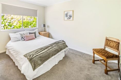 Photo of property in 97 Stewart Drive, Newlands, Wellington, 6037
