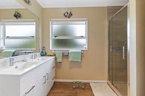 Photo of property in 112 Wymer Road, Glenbrook, Waiuku, 2681