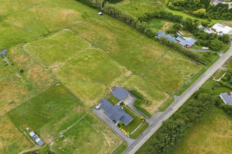 Photo of property in 15 Koputaroa Road, Levin, 5575