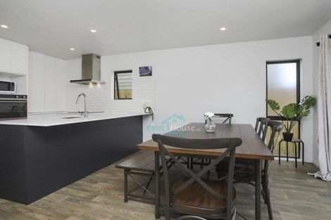 Photo of property in 38 Matawhanga Drive, Wattle Downs, Auckland, 2103