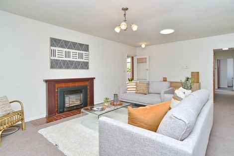 Photo of property in 25 Liverton Crescent, Bishopdale, Christchurch, 8053