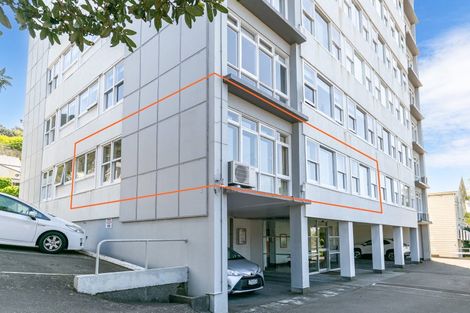 Photo of property in Newman Court Apartments, 2 Newman Terrace, Thorndon, Wellington, 6011