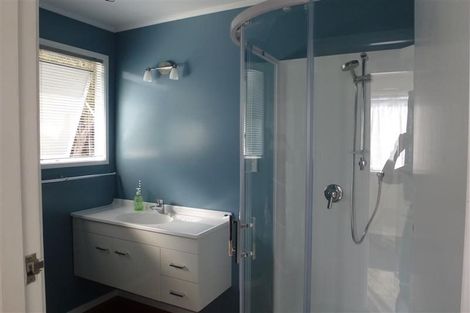 Photo of property in 1/6 Jayne Place, Torbay, Auckland, 0630