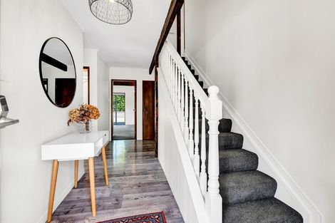 Photo of property in 76a Paynters Avenue, Strandon, New Plymouth, 4312