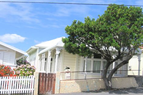 Photo of property in 33 Wright Street, Mount Cook, Wellington, 6021