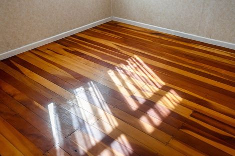 Photo of property in 30 Sylvan Crescent, Te Atatu South, Auckland, 0610
