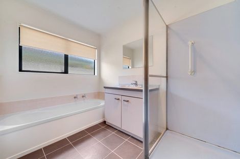 Photo of property in 2/66 Willis Road, Papakura, 2110