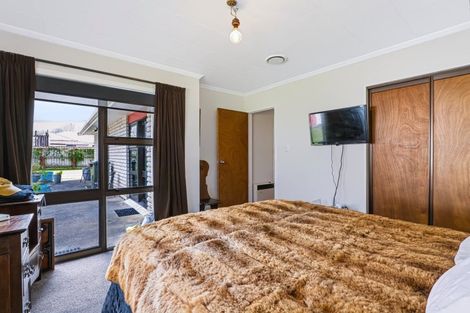 Photo of property in 15 Olivia Street, Stratford, 4332