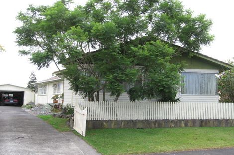 Photo of property in 11 Prior Place, Glendene, Auckland, 0602
