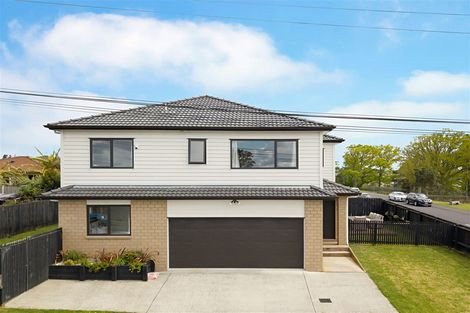 Photo of property in 105 Lincoln Park Avenue, Massey, Auckland, 0614