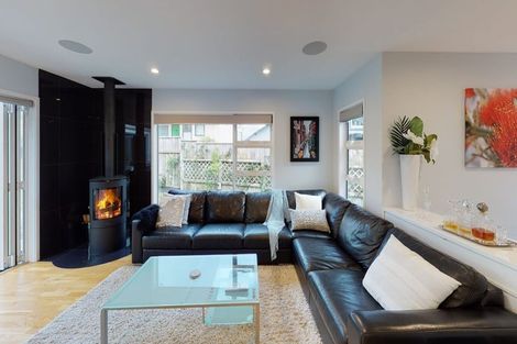 Photo of property in 9 Birkhall Grove, Strathmore Park, Wellington, 6022