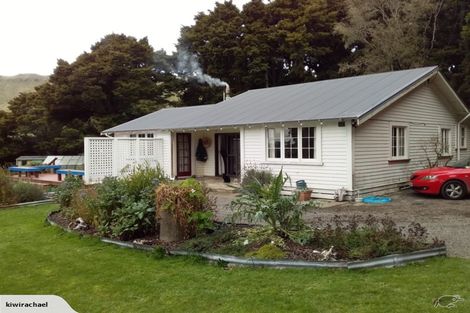 Photo of property in 1465 Waitahora Road, Waitahora, Dannevirke, 4971