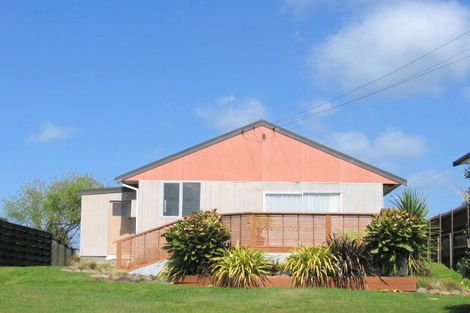Photo of property in 984 Papamoa Beach Road, Papamoa Beach, Papamoa, 3118