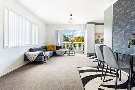 Photo of property in 1/323 Triangle Road, Massey, Auckland, 0614