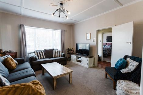 Photo of property in 902 Queen Street East, Parkvale, Hastings, 4122