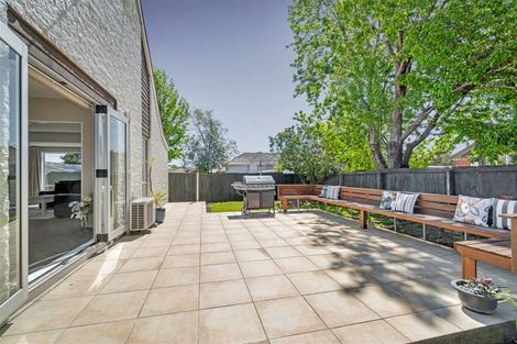 Photo of property in 70 Cutts Road, Russley, Christchurch, 8042