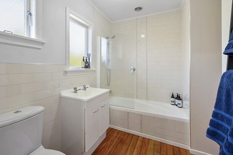 Photo of property in 1 Clyde Street, Ferndale, New Plymouth, 4310