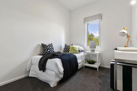 Photo of property in 2/34 Mcbreen Avenue, Northcote, Auckland, 0627